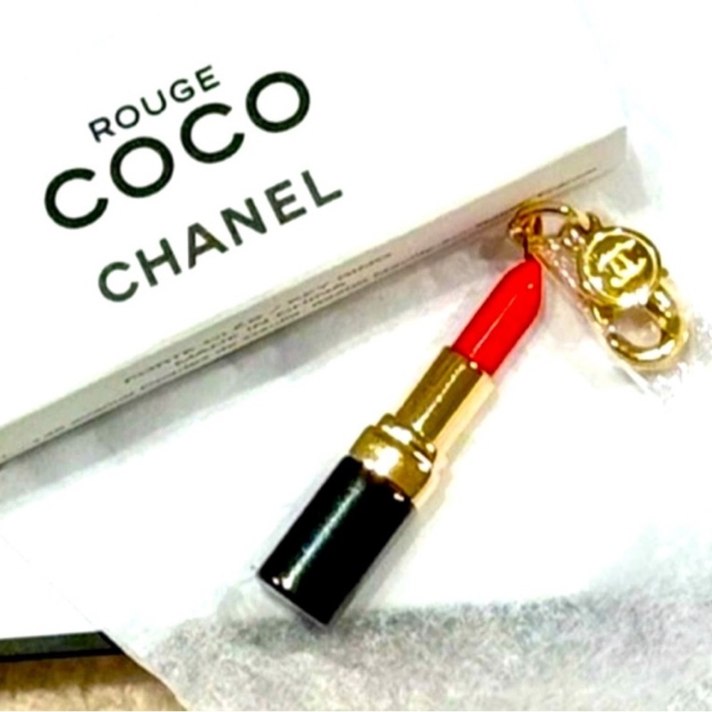 CHANEL- BNIB! STYLISH LIPSTICK CHARM WITH LOBSTER CLASP